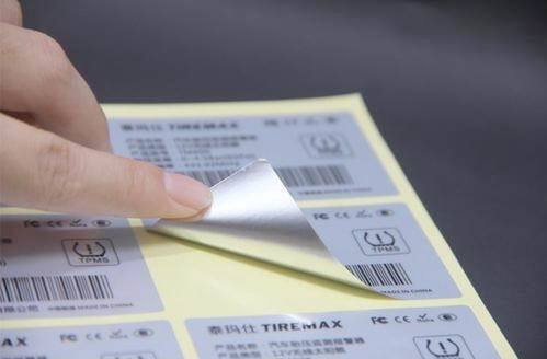 좋은 가격 Silver Sticker Label with Permanent Acrylic Adhesive Resistant to Water Oil and Chemicals for Custom Quantities From 100 To 10,000+ 온라인